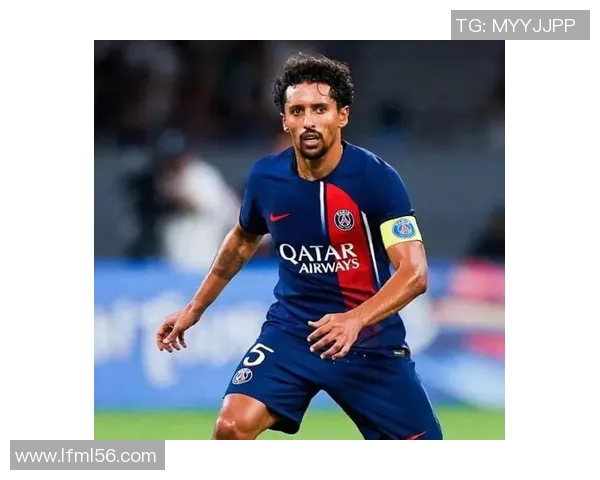 马尔基尼奥斯的崛起与影响力解析：从球场到生活的多重角色